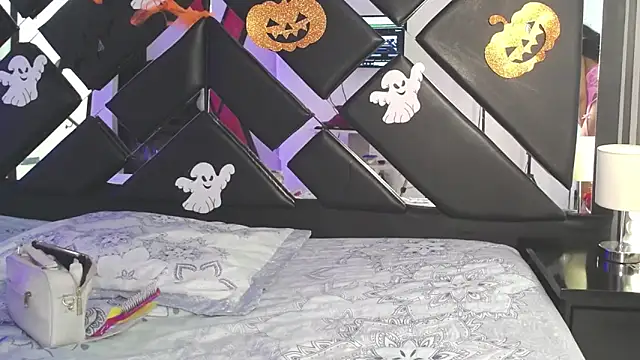 Charlotte ebony  online show from October 22, 12:37 pm