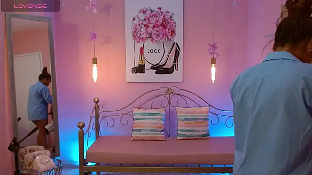 ingrid03 taffur online show from April 18, 6:54 pm