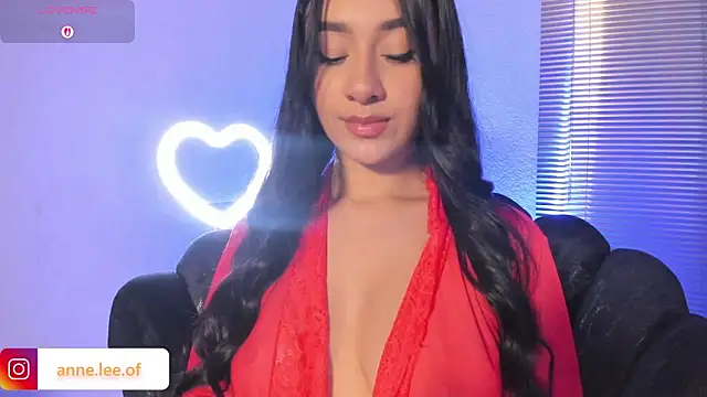 Snapshot of anne_leee chatting on November 3, 8:34 pm anne leee online show from November 3, 8:34 pm