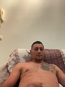 gooddboy01 online show from April 18, 6:32 pm