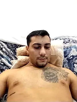 gooddboy01 online show from October 30, 7:44 pm