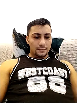 gooddboy01 online show from November 21, 7:35 pm