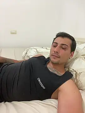 gooddboy01 online show from April 2, 4:02 pm