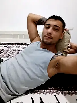 gooddboy01 online show from October 12, 7:54 am