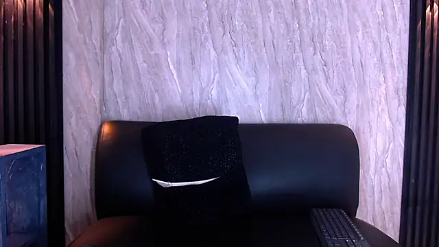 Snapshot of TimmCloud chatting on November 14, 6:33 pm TimmCloud online show from November 14, 6:33 pm