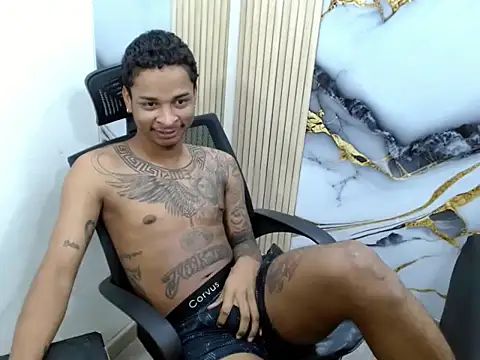 Snapshot of TimmCloud chatting on November 29, 12:00 am TimmCloud online show from November 29, 12:00 am