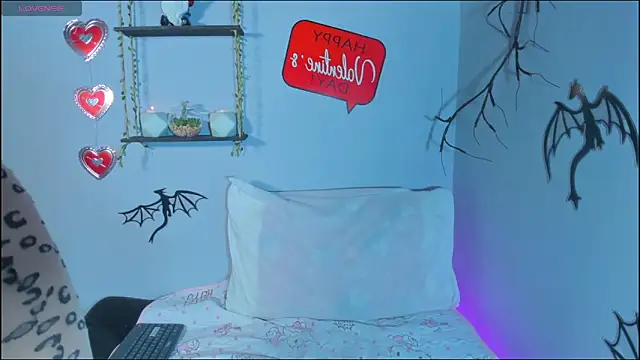 Miaengels  online show from February 13, 11:10 am