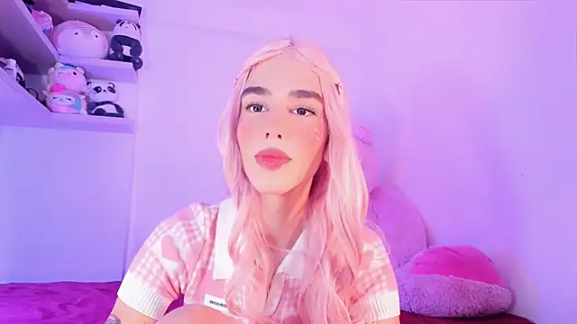 Rreginax online show from November 1, 8:30 am