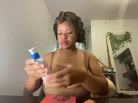 Princessivy56 online show from October 16, 12:35 pm