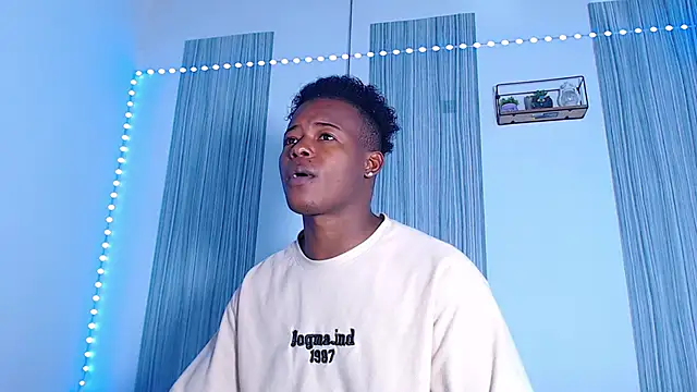 Dark stallionX online show from November 30, 3:18 am