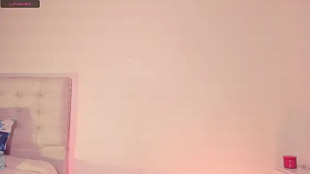 clover tter  online show from November 12, 12:37 am