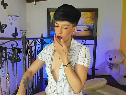 Zulyhenao online show from December 4, 2:43 am