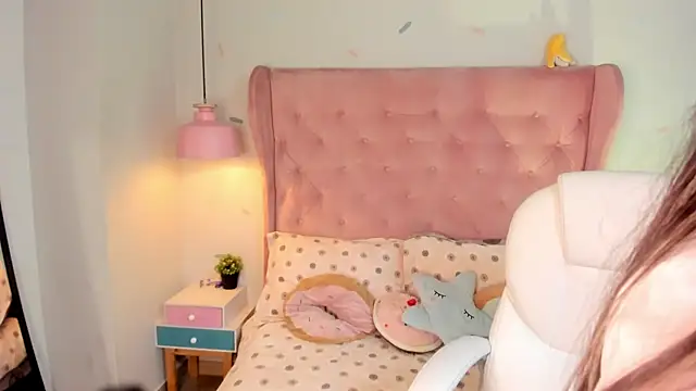 Vanelope evanss online show from November 15, 1:04 pm