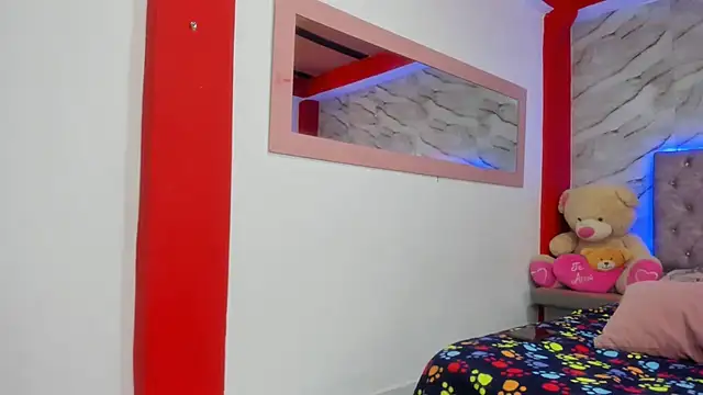 Snapshot of Stefany_Andruw chatting on November 21, 3:44 pm Stefany Andruw online show from November 21, 3:44 pm