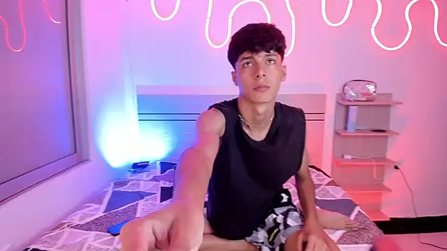 luccas ferreira online show from October 22, 7:02 pm