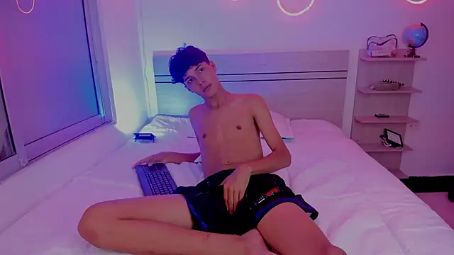 luccas ferreira online show from December 2, 7:48 pm