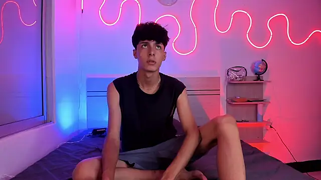 luccas ferreira online show from October 28, 7:13 pm