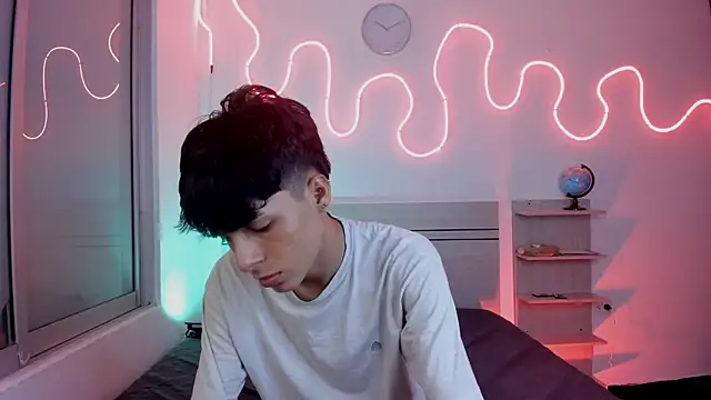 luccas ferreira online show from November 14, 7:17 pm