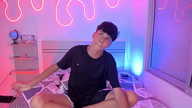 luccas ferreira online show from October 24, 9:47 pm