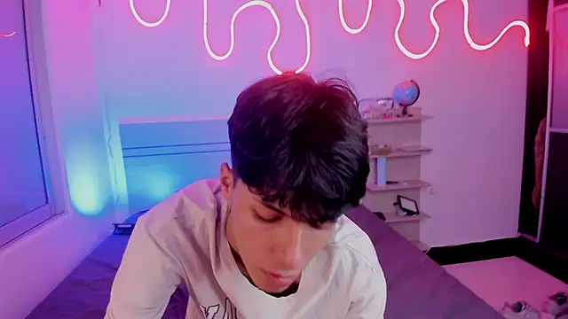 luccas ferreira online show from November 18, 7:06 pm