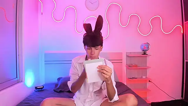 luccas ferreira online show from October 31, 5:09 pm