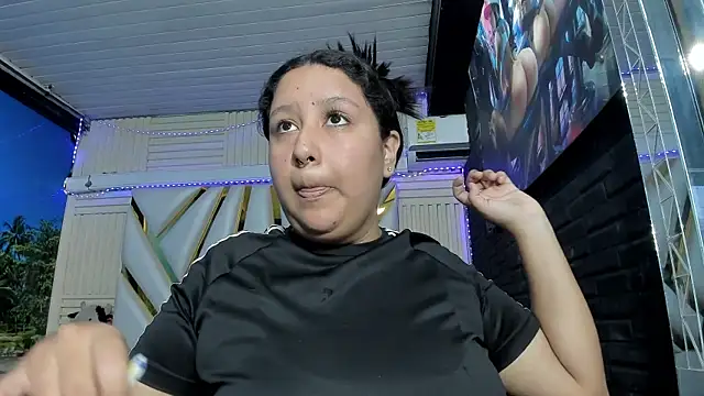 DulcineaSaenz online show from October 7, 6:20 pm