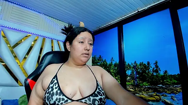 DulcineaSaenz online show from October 6, 9:04 pm