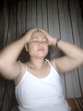 Snapshot of Krestanna chatting on October 16, 12:35 pm Krestanna online show from October 16, 12:35 pm