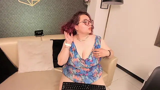 sam von tess online show from October 3, 3:52 am