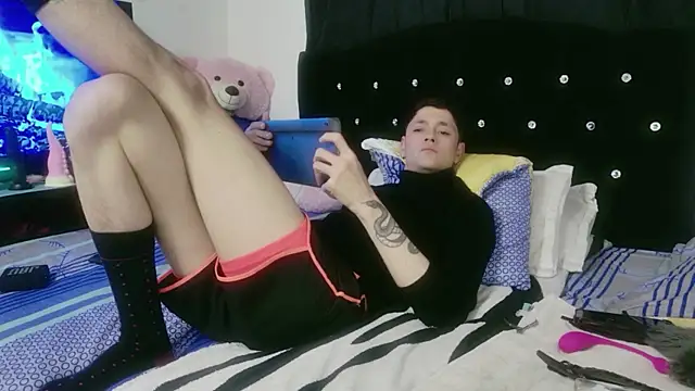 Tyler cat online show from October 8, 10:39 am