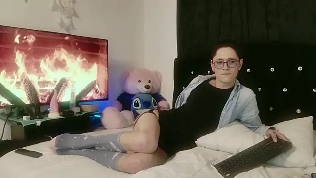 Tyler cat online show from October 21, 11:20 am