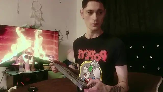 Tyler cat online show from November 14, 2:21 pm