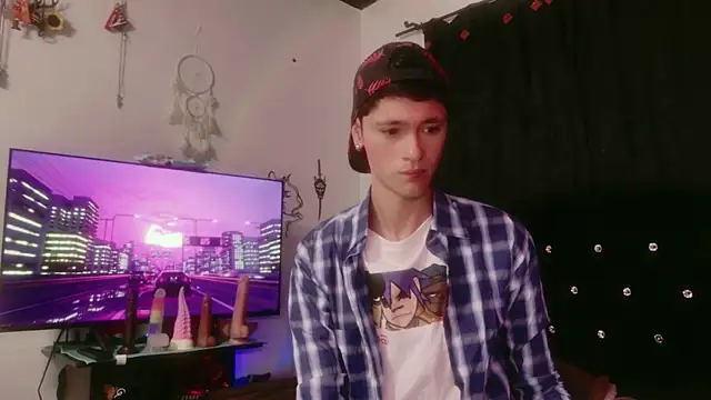 Tyler cat online show from November 26, 12:54 am