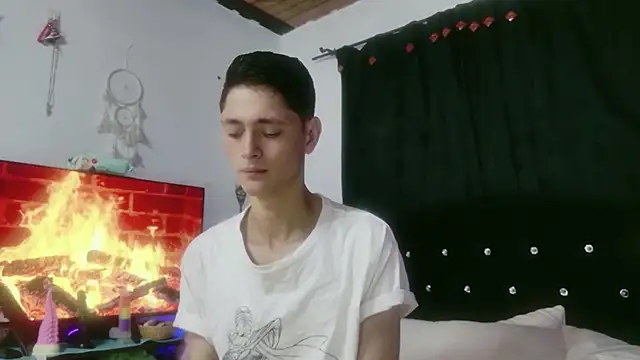 Tyler cat online show from November 1, 1:38 pm