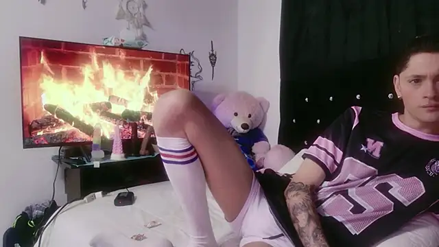 Tyler cat online show from November 10, 1:38 pm