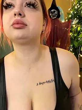 KellyMoors online show from November 1, 1:23 am