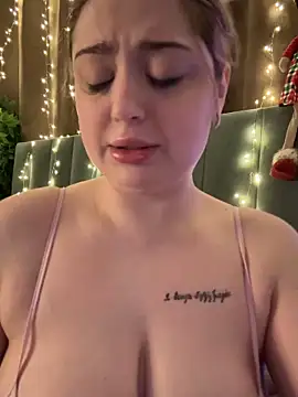 KellyMoors online show from December 19, 1:42 am