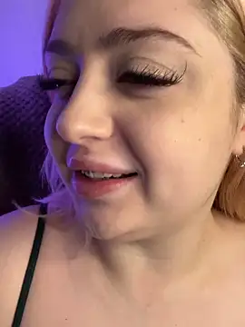 KellyMoors online show from April 15, 1:22 am