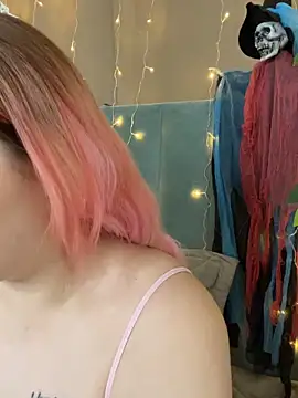 KellyMoors online show from October 30, 1:15 am