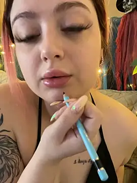 KellyMoors online show from October 31, 1:35 am