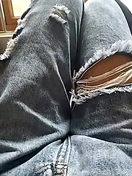 Lili 2love online show from November 5, 1:20 am