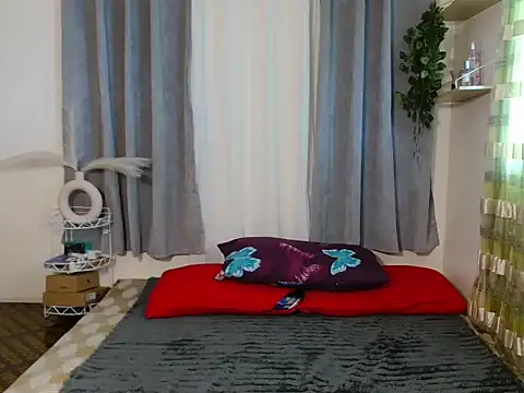 fallinLunaxX online show from May 24, 5:40 am