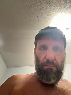 Snapshot of beastmaster504 chatting on October 28, 9:58 pm beastmaster504 online show from October 28, 9:58 pm