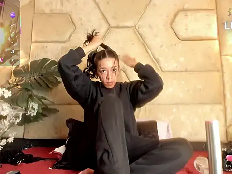 Julieta Slav3 online show from March 22, 1:12 pm