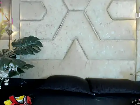 Julieta Slav3 online show from March 2, 9:33 pm