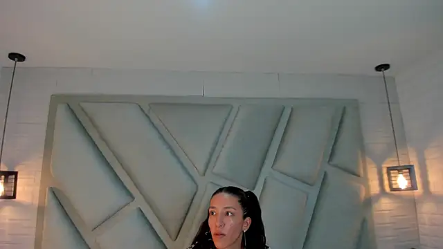 Julieta Slav3 online show from March 4, 9:33 pm