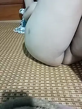 tulip-bae online show from October 25, 5:17 am