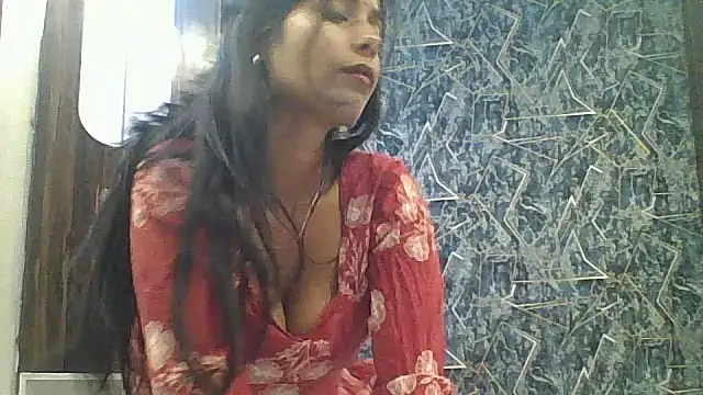 Snapshot of zoya_your chatting on April 23, 6:42 pm zoya your online show from April 23, 6:42 pm