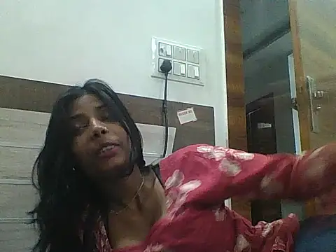 Snapshot of zoya_your chatting on April 4, 8:10 am zoya your online show from April 4, 8:10 am