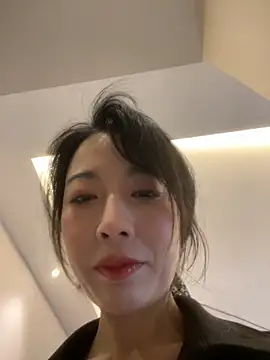 yourkeer online show from November 17, 3:54 am